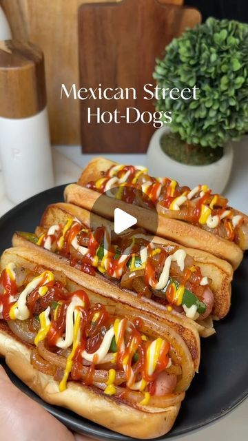 Maria Guzman on Instagram: "Mexican Street Hot Dogs 🌭 #mexicanhotdog #hotdog #easyrecipes #foryou #foryoupage" Street Hot Dogs, Mexican Hot Dogs, Hot Dogs Recipes, Hot Dog Bar, Mexican Street Corn, Street Corn, Mexican Street, Dog Recipes, Bacon Wrapped