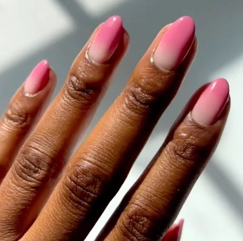 "Ombré Lip Gloss" Nails Are the Official Manicure of Summer Lip Gloss Nails, Ombré Lip, Gloss Nails, Olive Nails, Pretty Manicures, Unghie Sfumate, Nails Trend, Hot Pink Lips, Pink Ombre Nails