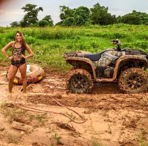 Mudding Girls, Country Best Friends, White Trash Party, Country Relationship Goals, Country Relationships, Cute Country Couples, Country Girl Life, Boots Socks, Hors Route