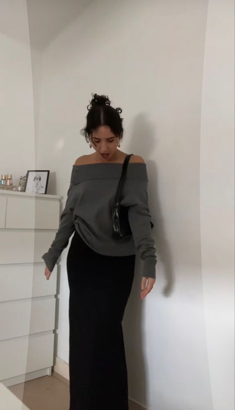 Off Shoulder And Skirt Outfit, Long Skirt In Winter Outfit, Off Shoulder Winter Outfit, Comfy Skirt Outfits Casual, How To Style A Long Skirt Winter, Grey Sweater With Skirt, Off Shoulder Sweater With Skirt, Outfit Inspo With Long Skirt, Long Black Skirt Outfit Winter Classy