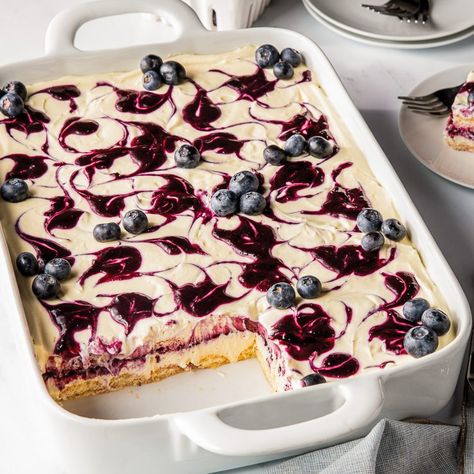 Lemon Tiramisu, Summer Flavors, Baking School, Berry Sauce, Blueberry Compote, Blueberry Desserts, Tiramisu Recipe, Pastry Tart, Blueberry Recipes