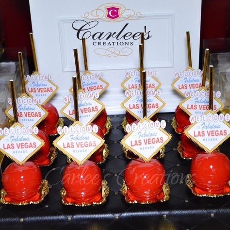 Las Vegas Themed Appetizers, Las Vegas Cakes Ideas, Las Vegas Sweet 16 Themed Parties, Las Vegas Cupcakes, Casino Treat Table, Casino Theme Party Decorations Table, Casino Theme Desserts, Vegas Birthday Ideas, Viva Las Vegas Party Theme