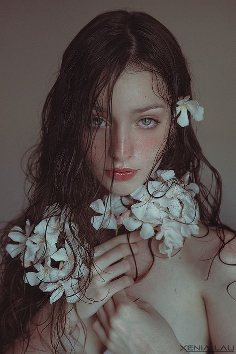 PHOTOTROPISM & the skin of flowers on Behance Xenia Lau, Female Portrait Photography, Flower Photoshoot, Face Photography, Aesthetic People, Female Portraits, Foto Art, Creative Portraits, Portrait Poses