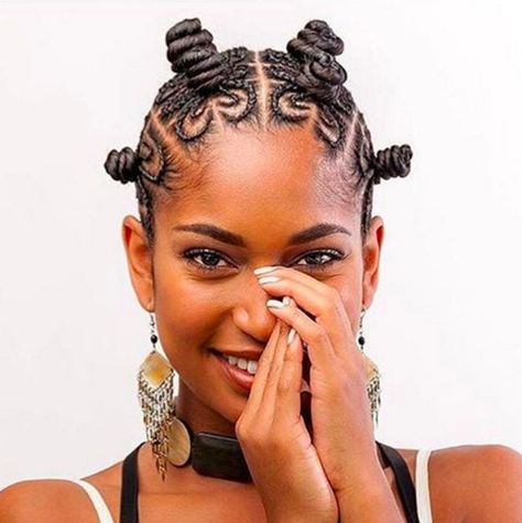 Bantu Knots Tutorial, Bantu Knots Hairstyles, Bantu Knot Styles, Afro Look, Bantu Knot Hairstyles, Bantu Knot, Twisted Hair, Hair Afro, Hair Knot