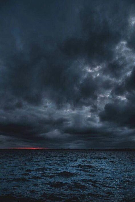 Dark & Stormy, Image Nature, Dark Clouds, Stormy Sea, Dark Skies, Dark Photography, Road Trip Usa, Blue Lagoon, Sky Aesthetic