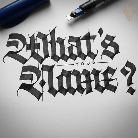 ℭ𝔞𝔩𝔩𝔦𝔤𝔯𝔞𝔭𝔥𝔶 𝔐𝔞𝔰𝔱𝔢𝔯𝔰 on Instagram: “Day 2/9 - What's your name by the hand of @frak_one . One of the most requested things ever is always been people asking for there name to…” Calligraphy Masters, Magic Font, Caligraphy Font, What's Your Name, Calligraphy Types, Gothic Ideas, Calligraphy Lessons, Graff Art, Calligraphy Name