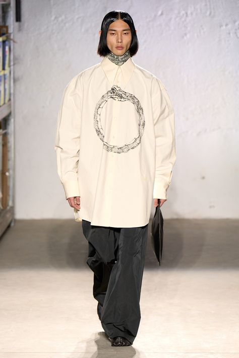 2022 Runway, Conceptual Fashion, American Casual, Copenhagen Fashion Week, Menswear Fashion Show, Androgynous Fashion, Men Style Tips, Menswear Fashion, Print Trends