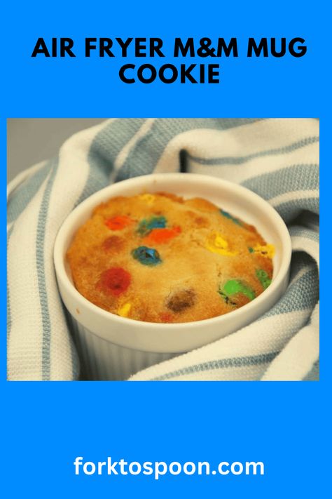 Air Fryer M&M Mug Cake Cake Recipes No Egg, Cake Recipes Microwave, Mug Cake Recipes Easy, Mug Cake Microwave Easy, No Egg Mug Cake, Vanilla Cake In A Mug, Flourless Mug Cake, Mug Cinnamon Roll, Cake Recipes Without Milk