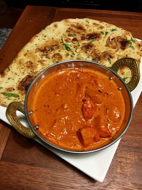 Tasty Naan and Butter Chicken Butter Chicken And Naan Aesthetic, Garlic Naan And Butter Chicken, Naan And Butter Chicken, Butter Chicken Aesthetic, Indian Food Aesthics, Naan Butter Chicken, Butter Chicken And Naan, Butter Chicken With Naan, Butter Chicken Naan