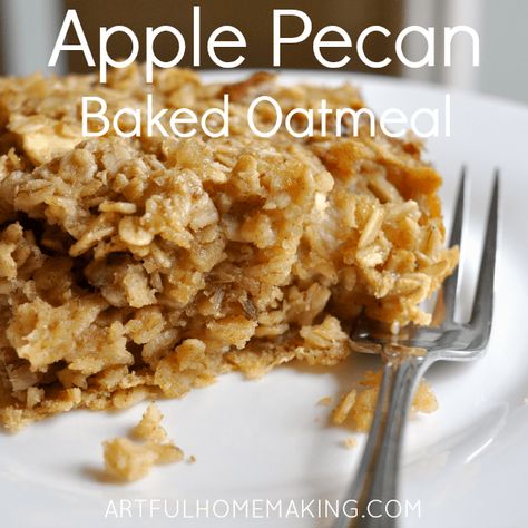 Pecan Baked Oatmeal, Oat Bran Recipes, Oatmeal Casserole, Autumn Breakfast, Baked Apple Oatmeal, Cinnamon Pecans, Apple Oatmeal, Baked Oatmeal Recipes, Cinnamon Oatmeal