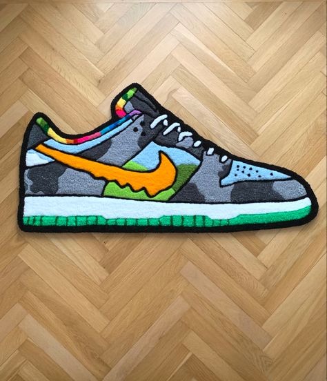 Sneaker Rugs, Sneaker Rug, Rug Business, Room Finds, Tuft Rug, Tufting Rug, Tufting Ideas, Hype Beast, Bedroom Stuff