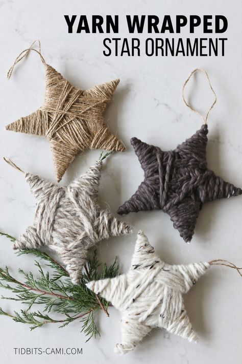 How to Make Yarn Wrapped Star Ornaments for Christmas Deco Noel Nature, Kerajinan Diy, Diy Jul, Star Ornaments, Holiday Crafts Christmas, Crafts Christmas, Christmas Ornament Crafts, Vintage Diy, Star Ornament