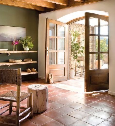 Cotto Tile Kitchen, Terracotta Tiles Interior Design, Terracota Floors Living Room, Large Terracotta Tiles, Terracota Tiles Floor Modern, Terra Cotta Floor Living Room, Marfa Architecture, Modern Terracotta Floor, Terracotta Floor Living Room