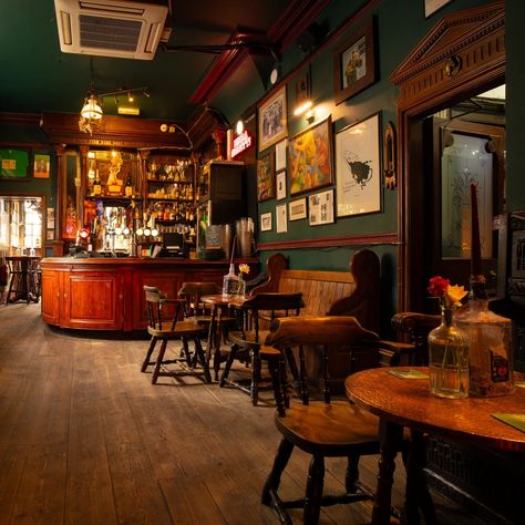 London Irish Pub | Finsbury Park | Faltering Fullback Irish Pub Lighting, Guinness Aesthetic, Irish Bar Ideas Pub Design, London Pub Aesthetic, Irish Pub Aesthetic, Pub Lights, English Pub Interior, Green Pub, Irish Pub Interior