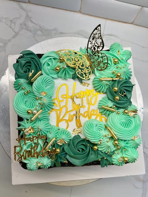 Rectangle Chocolate Cake Design, Green Sheet Cake, Rectangle Birthday Cake, Cake Verde, Lime Green Cake, Sheet Cakes Decorated, Friends Birthday Cake, Sheet Cake Designs, Rectangle Cake