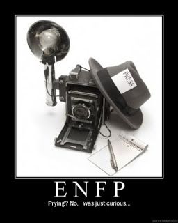 ENFP - Brain Transformer of MBTI 1920s Journalist, Personalidad Enfp, Meyers Briggs, Journalism Career, Photojournalism Photography, Enfp Personality, Job 1, Myers–briggs Type Indicator, Myers Briggs Personalities