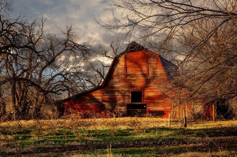 Western Farmhouse, Barn Wall Art, Farm Wall Art, Barn Photography, Country Photography, Barn Pictures, Decor Western, Wall Art Landscape, Late Autumn