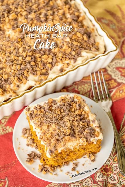 Pumpkin Spice Heath Cake, Pumpkin Spice Toffee, Heath Cake, Heath Bar Cake, Cake Mix Pumpkin, Cake Chicken, Pumpkin Poke Cake, Chicken Bar, Homemade Cream Cheese Frosting