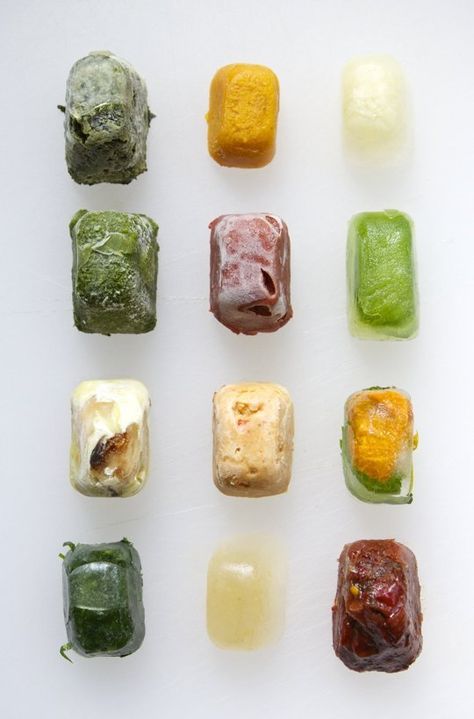 12 Ways to Preserve Vegetables in Ice Cube Trays Frozen Herb Cubes, Diamond Ice Cube Tray, Preserve Vegetables, Ice Cube Tray Hacks, Souper Cubes, Preserve Herbs, Freezer Hacks, Ice Cube Tray Recipes, Preserving Vegetables