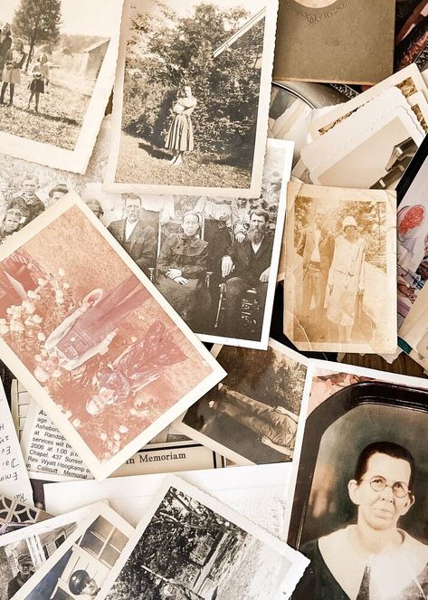 WHEN FACED WITH BOXES AND BOXES OF OLD FAMILY PHOTO'S, THE TEMPTATION TO DISCARD THEM CAN BE OVERWHELMING. INSTEAD OF THROWING THEM AWAY OR STORING IN THE BACK OF A CLOSET, I CAME UP WITH A PERFECT SOLUTION THAT ALLOWS THESE VINTAGE PHOTO'S TO SHINE.    After cleaning out my mom's house, I came home with a few boxes of old, old photo's that I had no clue what to do with. But I knew we should keep them, but where???   It all began with a couple of panoramic photos of my dad, made durin… Vintage Family Photos, Mountain Mural, Display Family Photos, Panoramic Photo, Old Family Photos, Photo Wall Gallery, Photo Banner, Collage Frames, Picture Collage