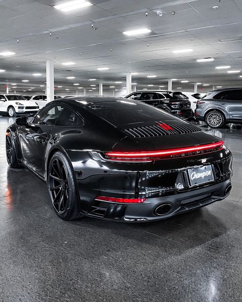 CarLifestyle on Instagram: “All black Porsche 992. What do you guys think of this 🍑? Photo by @kfletchphotography #carlifestyle #992 @championporsche” Porsche Girl, Porsche Gt2 Rs, Cars Black, Black Porsche, Porsche 992, New Luxury Cars, Porsche Sports Car, Top Luxury Cars, Porsche Classic