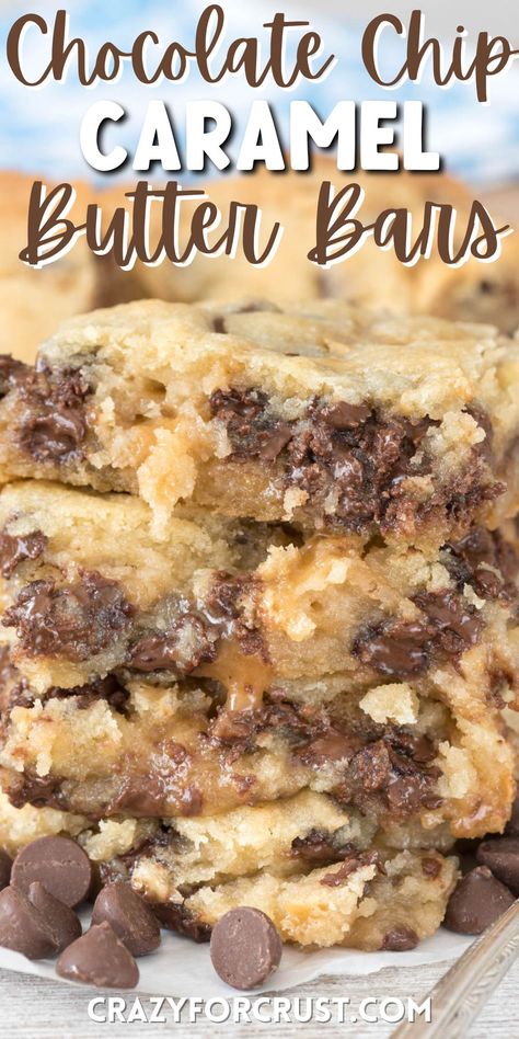 Caramel Bars are a sugar cookie bar filled with gooey caramel and chocolate chips - they're butter bars that everyone will love! Easy Sugar Cookie Bars, Caramel Butter Bars, Sugar Cookie Bar, Caramel Butter, Caramel Cookies Bars, Easy Bar Recipes, Gooey Bars, Caramel Chocolate Chip Cookies, Caramel Bits