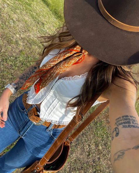 MEISEE 100% Mulberry Silk Scarfs … curated on LTK Country Vibe Outfits, Dark Brown Cowgirl Boots Outfit, 90s Cowgirl Outfits, Hillbilly Hippie Style, Aesthetic Cowboy Outfit, Hippie Cowboy Aesthetic, Hippie Cowgirl Aesthetic, Hippie Western Outfits, What To Wear To A Country Concert