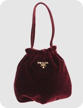 prada-velvet-bag Diy Sac, Hardware Logo, Bag Women Fashion, Bags For Teens, Lv Bags, Velvet Color, Prada Handbags, Velvet Bag, Fabric Bags