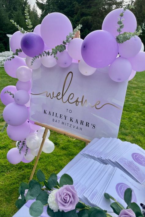 Lavender And White Decorations, Lavander Party Decor, Violet Party Decoration, Lavender Party Decorations Birthday, Light Purple Grad Party, Lavender Balloon Decorations, Lavender Party Ideas, Lavendar Party Decor, Lavender And White Party