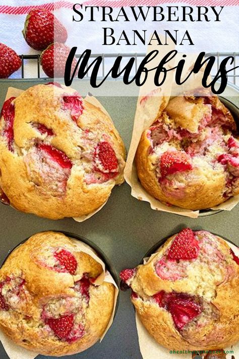 Strawberry Banana Muffins | A Healthy Makeover Recipes Strawberry Sour Cream Muffins, Strawberry Banana Shortcake, Strawberry Banana Recipes, Strawberry Banana Muffins, Strawberry Muffin Recipes, Breakfast Favorites, Joy Cookies, Fresh Strawberry Recipes, Banana Dessert Recipes