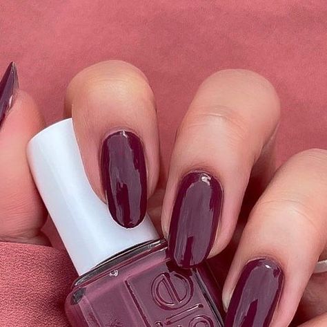 Rachel • essieyall on Instagram: "🪞New🪞 from the @essie Vintage Vanity Collection is {Unhidden Gems}. This pretty shade is a “mauve plum with red undertones.” It is very lovely but I feel like Essie has several polishes like this 🤷🏽‍♀️ It was still patchy after 2 coats so I did 3 coats plus topcoat for what you see here. This collection is an @ultabeauty exclusive, I bought it online but heard they are in stores now!" Dark Purple Nails, Purple Nail Polish, Purple Nail Designs, Purple Nail, Vintage Vanity, Purple Nails, Nail Polish Colors, Ulta Beauty, Essie