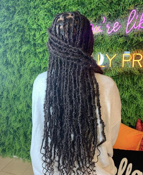 Silky Faux Locs, Butterfly Locs With Curls At The End, Indie Distressed Locs, Ciara Locs, Distressed Bohemian Soft Locs, Locs With Curly Ends Weave, Faux Locs Mid Back Length, Short Soft Locs With Curls, Soft Locs With Curls At The End