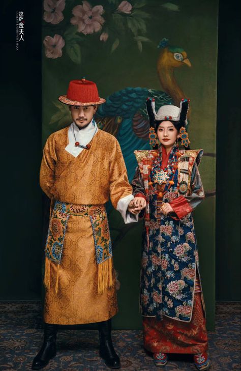 Tibetan Traditional Clothing, Tibetan Clothes, Tarot Inspiration, Tibetan Clothing, East Asian Fashion, Tibetan Culture, Asian History, Tibetan Art, History Fashion