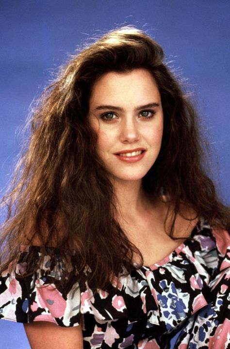 Actress Ione Skye is openly Bisexual. Big Front Teeth, Ione Skye, 80s Stars, Emma Samms, Beautiful Places In Japan, 90s Hair, Huge Hair, 80s Girl, Romantic Films