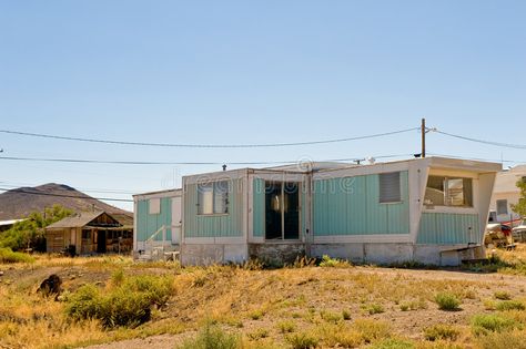 Desert Home Exterior, Mobile Home Trailer, Double Wide Trailer, Home Trailer, Nevada Homes, Nevada Desert, Arizona House, Mobile Home Parks, Freelance Web Design