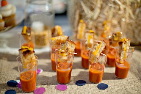 Tomato Soup Shooters, Soup Shooters, Grilled Cheese And Tomato Soup, Creamy Tomato Basil Soup, Wedding Snacks, Basil Soup, Tomato Basil Soup, Eat Lunch, Low Sodium Chicken Broth