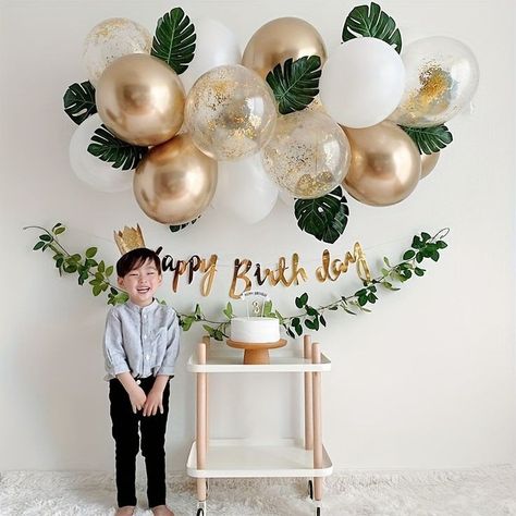 Jungle Birthday Party Decorations, Gold Birthday Banner, Gold Birthday Decorations, Green Balloons, Birthday Decorations At Home, Deco Ballon, Simple Birthday Party, Happy Birthday Decor, Baby Birthday Decorations