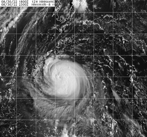 Typhoon Aesthetic, Meteorology Aesthetic Job, Meteorologist Aesthetic, Mera Aesthetic, Meteorology Aesthetic, Kate Carter, Storm God, Sea Of Monsters, Storm Chasing