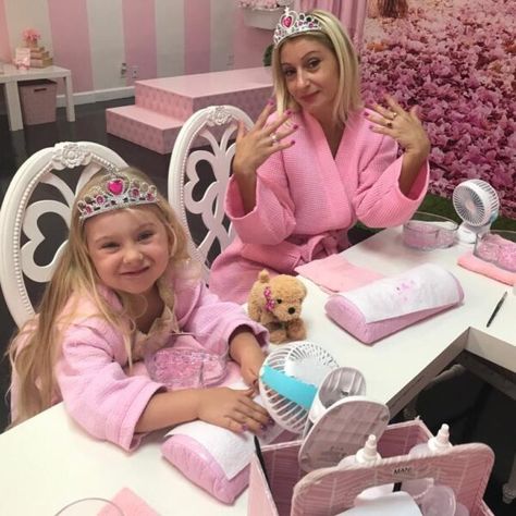 Mommy and Me Spa | Little Princess Spa® Jacksonville Mother Daughter Spa, Getting A Pedicure, Spa Day For Kids, Mommy And Daughter, Birthday Party Places, Kids Spa, Mini Spa, Spa Packages, Mini Facial