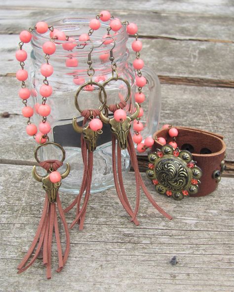 Coral beaded necklace, earrings and bracelet by Rodeo Envy Styled Jewelry, Jewelry Giveaway, Coral Beads Necklace, Dangle Belly Rings, Giddy Up Glamour, Country Girls Outfits, Country Girl Style, Hippie Jewelry, Western Jewelry