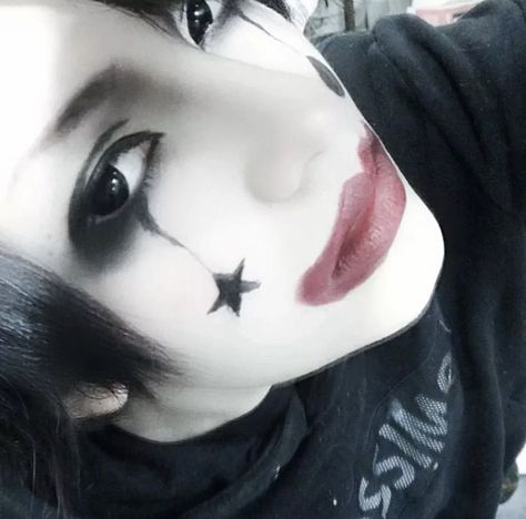 visual kei Dadaroma Makeup, Vkei Make Up Tutorial, Vkei Makeup Masc, Visual Kei Makeup Eye, Vkei Makeup Tutorial, Visual Kei Makeup Ideas, Visual Kei Makeup Tutorial, V Kei Makeup, Decora Makeup