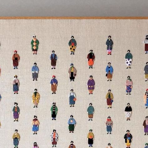 Wall Art Embroidery, Embroidering People, Simple Design Clothes, Embroidered People, Embroidery People, Dainty Embroidery, Doodle Embroidery, People Embroidery, Kain Linen