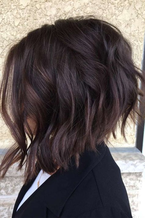 Dark Chocolate Hair, Dark Chocolate Brown Hair, Inverted Bob Hairstyles, Kadeřnické Trendy, Chocolate Brown Hair Color, Hair Color Chocolate, Chocolate Hair, Chocolate Brown Hair, Lob Haircut