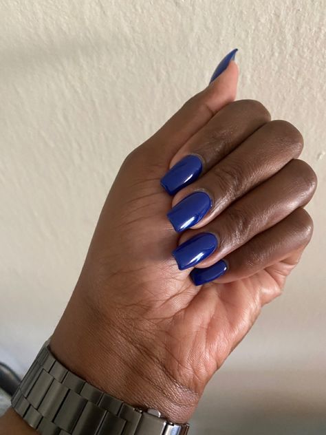 Short Blue Nails Black Women, Dark Blue Nails Black Women, Dark Blue Purple Nails, Dark Blue Oval Nails, Navy Blue Square Acrylic Nails, Navy Blue Dip Powder Nails, Indigo Nails Colour, Blue Nails Black Women, Winter Nails Dark Blue