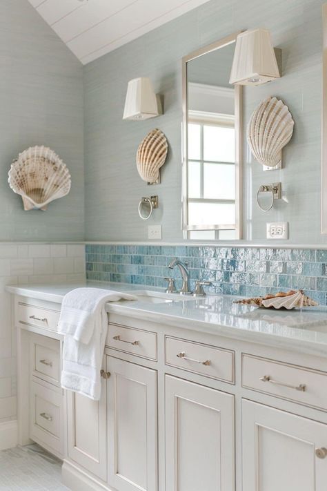 Coastal Home Bathroom, Beach Bathroom Ideas, California Coastal Interior Design, Colorado Houses, Bahama House, Coastal Bathroom Ideas, Seaside Bathroom, Cali Beach, Beachy Bathroom