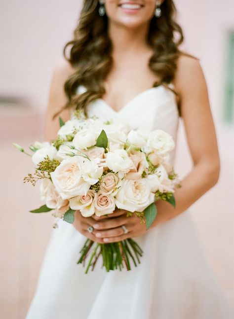 White Peach Wedding Bouquet, Round Bride Bouquet, White And Peach Rose Bouquet, White And Peach Bridal Bouquet, White Fall Flowers Wedding, White Blush Peach Wedding Flowers, Peach And White Bouquet, Traditional Wedding Bouquet, Peach And White Wedding