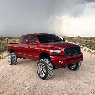 @ramirez_jesus24 #dodge #cummins #dodgecummins #lifteddodge #liftedcummins #liftedlife #liftedtrucks #offset #stance #clean #cleandodge #cleantrucks #truck #trucks #southerntrucksmafia Modded Trucks, Old Lifted Trucks, 3rd Gen Cummins, Lifted Cummins, Dodge Mega Cab, Cummins Diesel Trucks, Lifted Tundra, Dodge Ram Diesel, Dodge Diesel Trucks