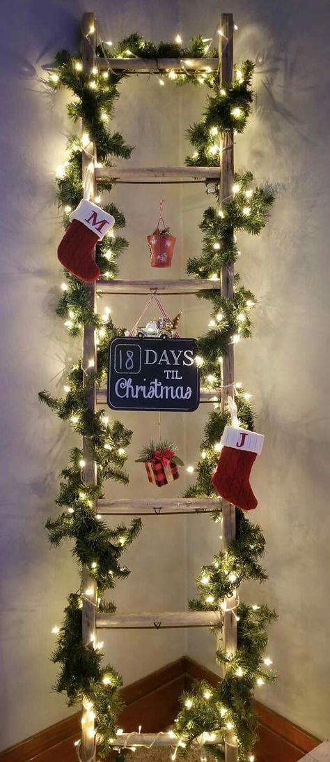 Decorate Blanket Ladder For Christmas, Decorating A Ladder For Christmas, How To Decorate A Ladder For Christmas, Christmas Stocking Ladder Ideas, Ladder Decor Christmas, Christmas Ladder Decorations, Bozicna Dekoracija, Christmas Ladder Decor, Ladder Christmas Decor