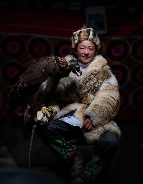 Aigerim- The Eagle Huntress, Diana Ishii Eagle Huntress, National Geographic Animals, National Geographic Photo Contest, Eagle Hunter, Eagle Hunting, National Geographic Photography, National Geographic Photographers, Cultural Awareness, Underwater Creatures