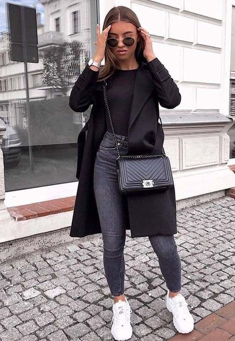 Trenchcoat Outfit, Outfit Chic, Populaire Outfits, Looks Black, Outfit Trends, Ținută Casual, Mode Ootd, Modieuze Outfits, Causual Outfits